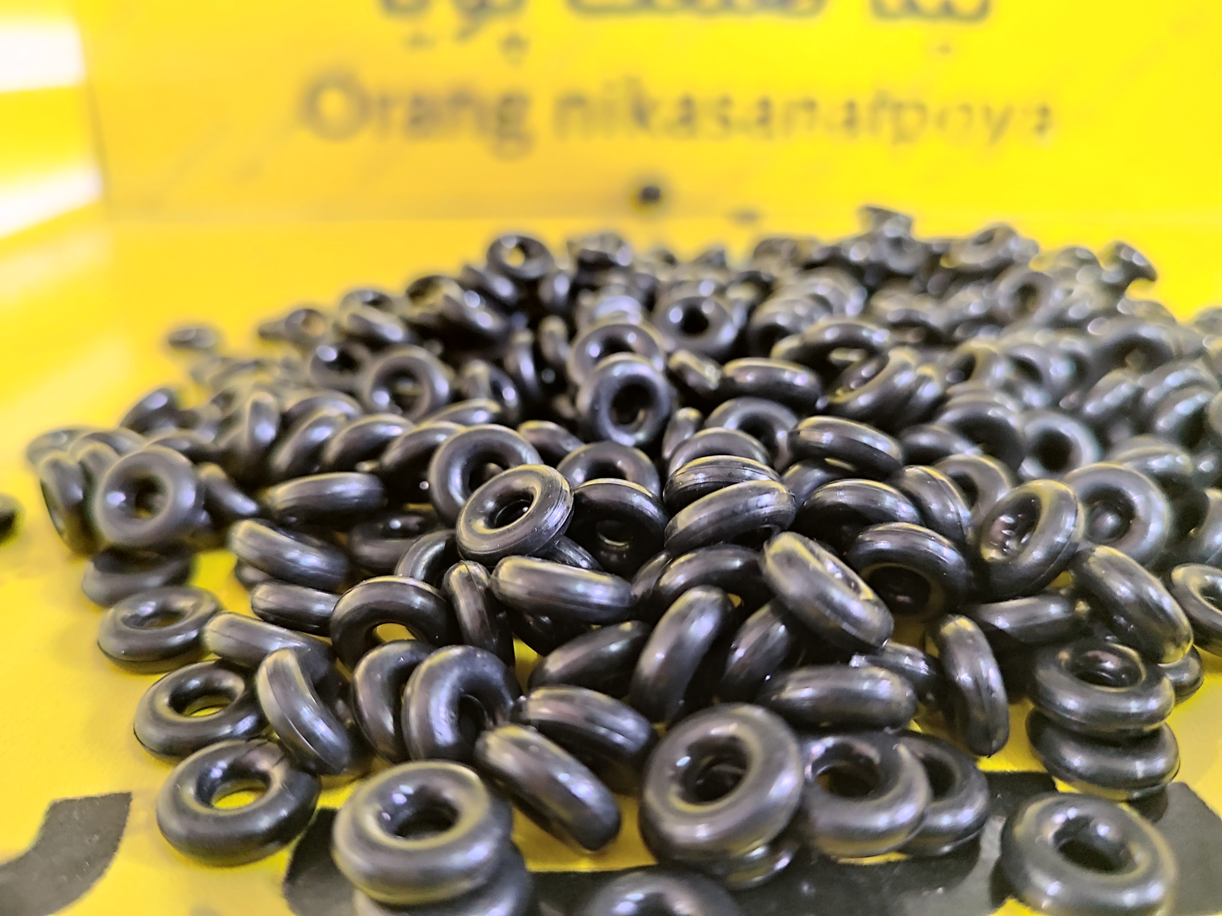 قطعات لاستیکی و پلاستیکی